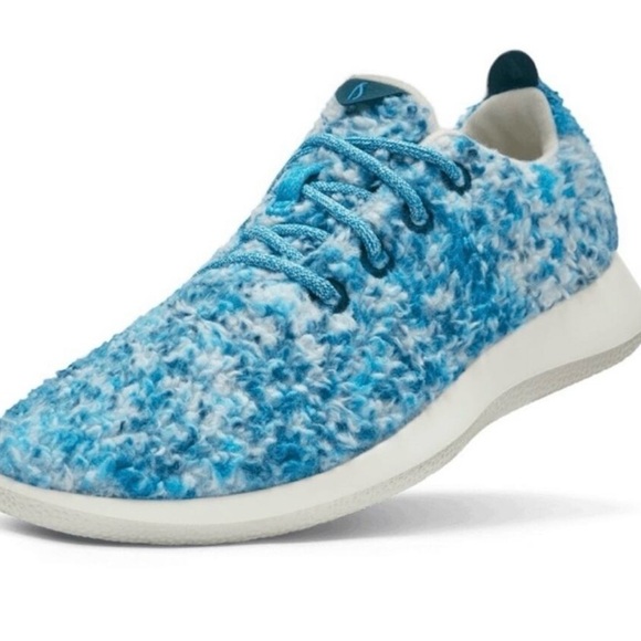 Allbirds Women's Wool Runner Fluffs in the Thrive Teal/Deep Emerald colorway - Picture 3 of 14